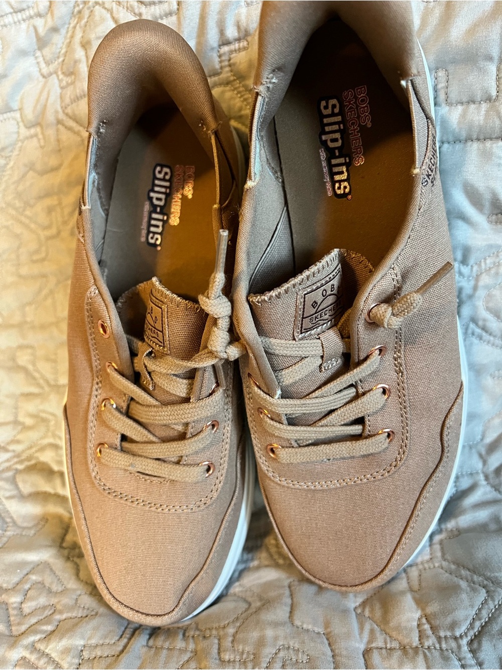 Bob’s Skechers Slip-ins B Cute size 7.5 New